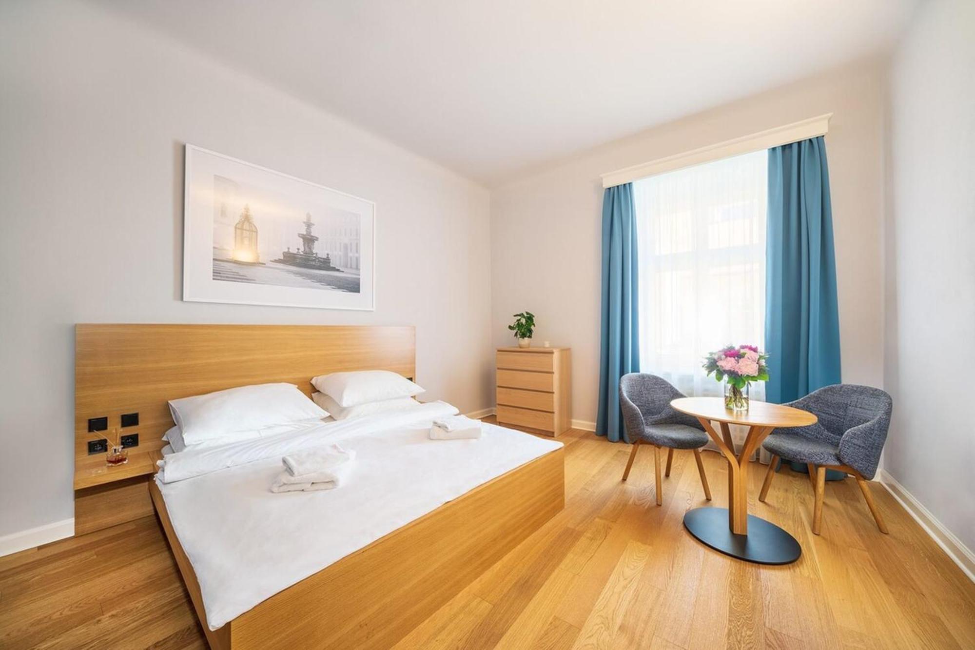 Quiet City Center Apartment In Hip & Foodie Area Praag Buitenkant foto