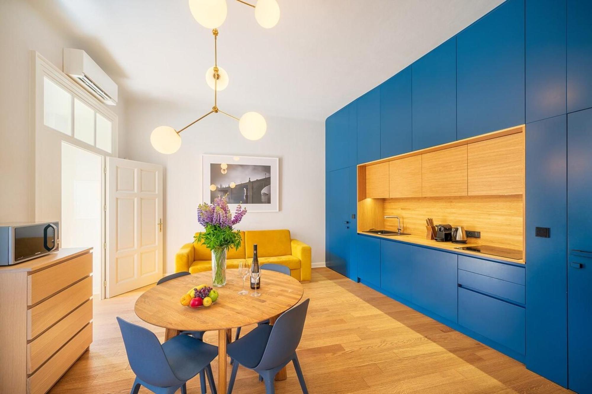 Quiet City Center Apartment In Hip & Foodie Area Praag Buitenkant foto