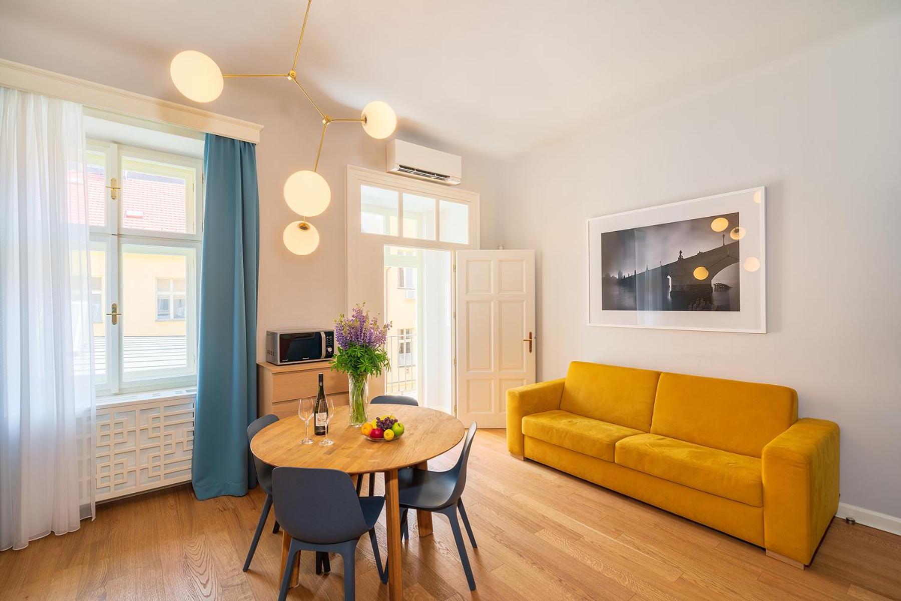 Quiet City Center Apartment In Hip & Foodie Area Praag Buitenkant foto
